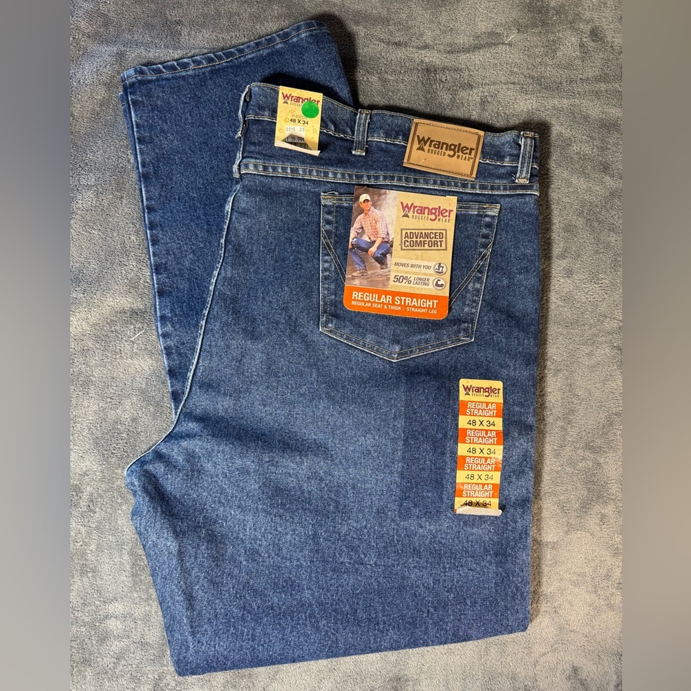 Wrangler Rugged Wear Men's Classic Straight Leg Denim Jeans